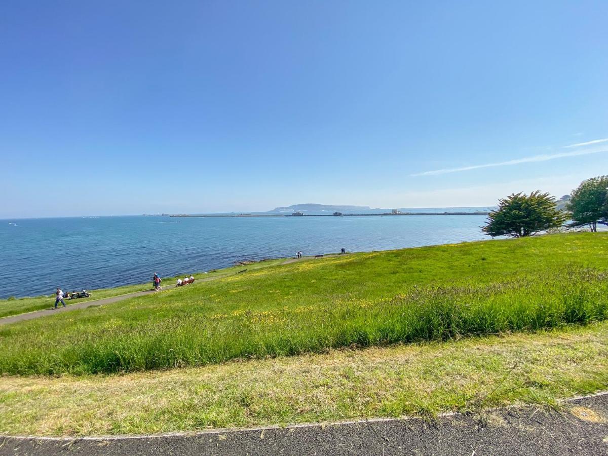 Villa Newton'S Cove View à Weymouth Extérieur photo